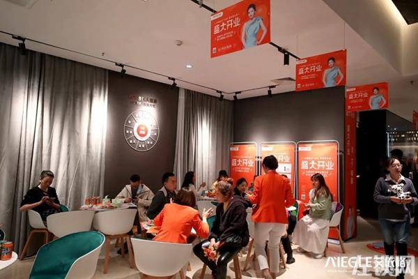 艾到成都，乘风破浪--艾依格全屋定制成都直营店盛大开业